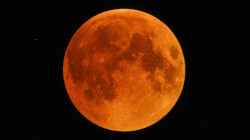 Fenomena Bulan Merah