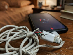 Jangan Anggap Sepele! Kebiasaan Ini Sering Bikin Kabel Charger Cepat Rusak, Begini Cara Merawatnya Agar Awet