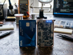 Terobosan Inovasi: Merakit Komputer Setipis Kartu Kredit dengan Ketebalan Hanya 1 Milimeter